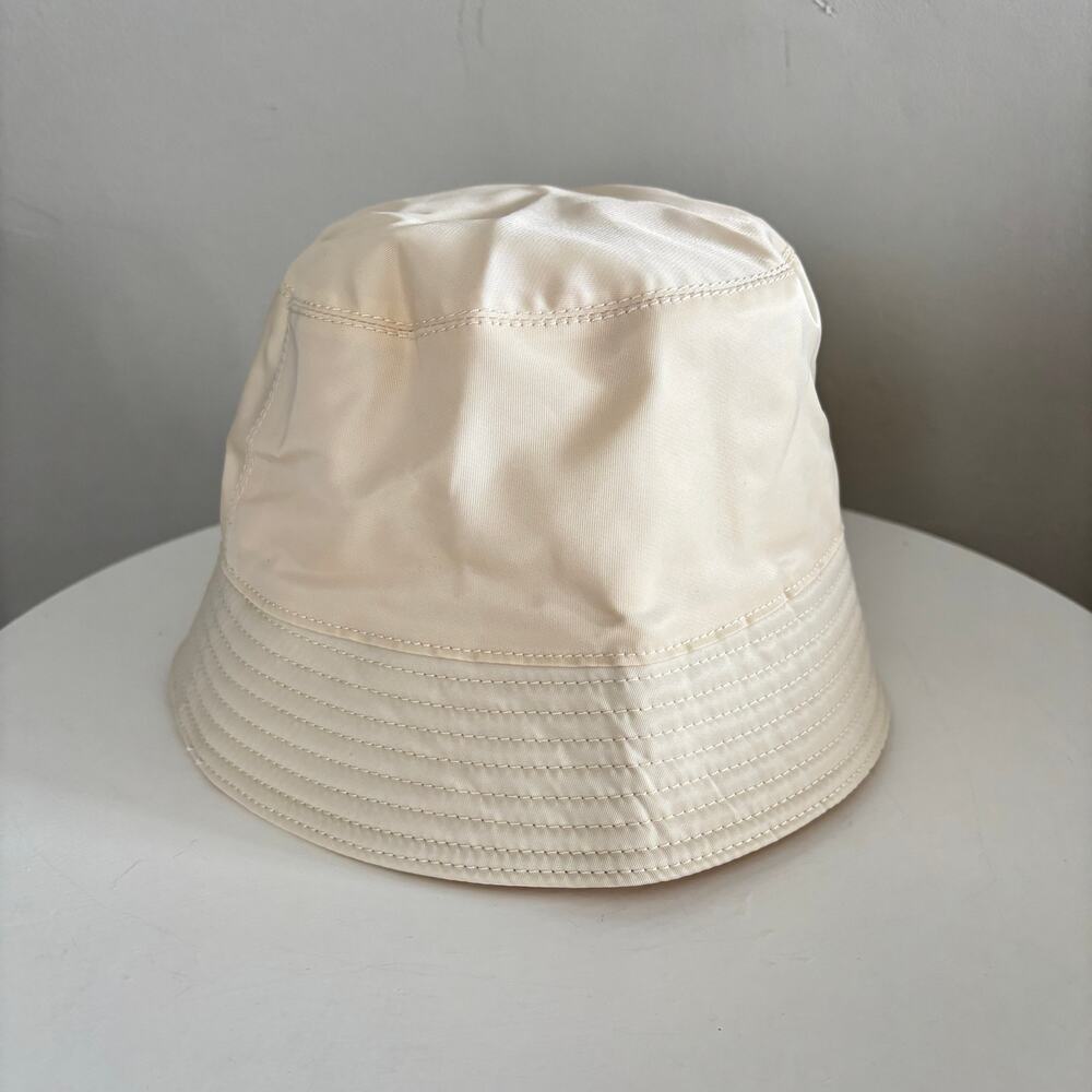 NWT Quince Revive Nylon Bucket Hat Cream White - Size: XS/S - Picture 2 of 6